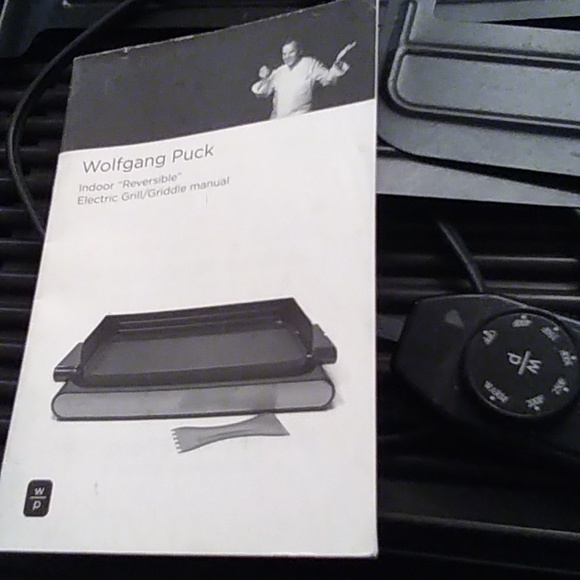 Wolfgang Puck Reversible Grill - Picture 8 of 11